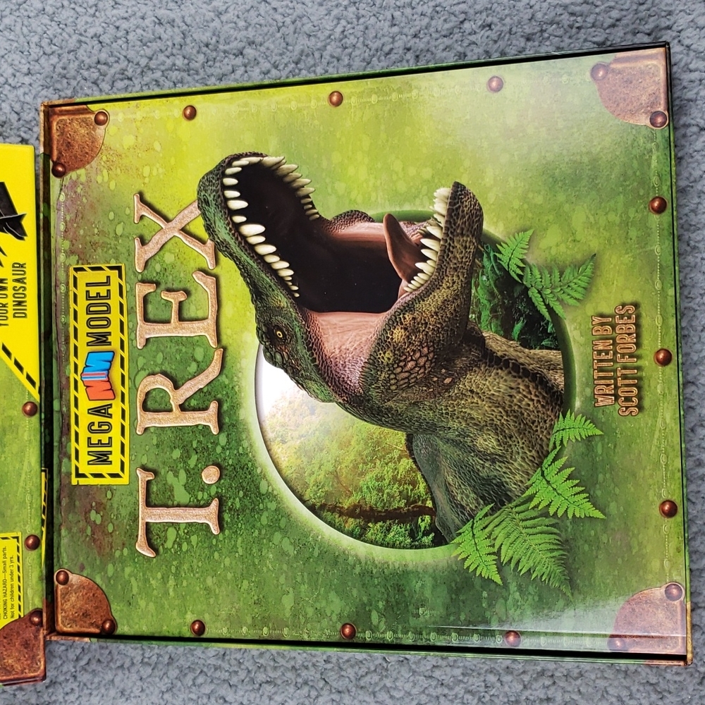 Mega Model T. Rex - Picture 8 of 10